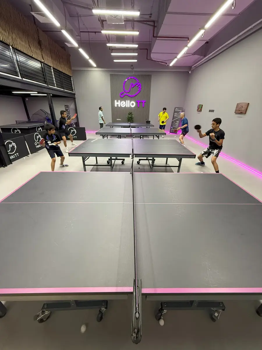 Group training for teenagers at HelloTT